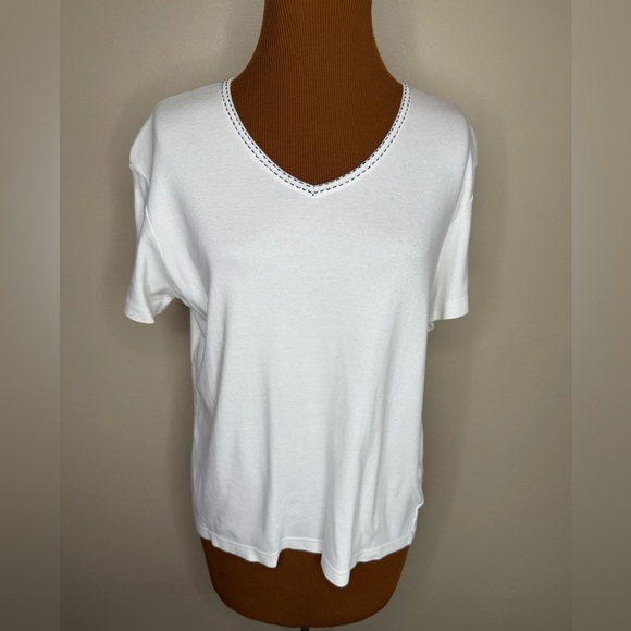 Basic Editions White Cotton Short Sleeve V-Neck Top Size Large - Picture 1 of 6